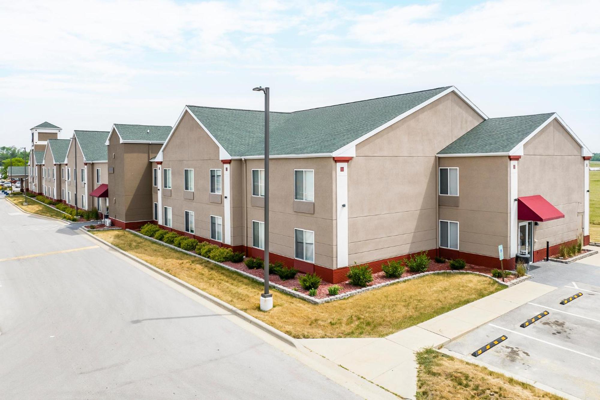 Best Western Watertown Exterior photo