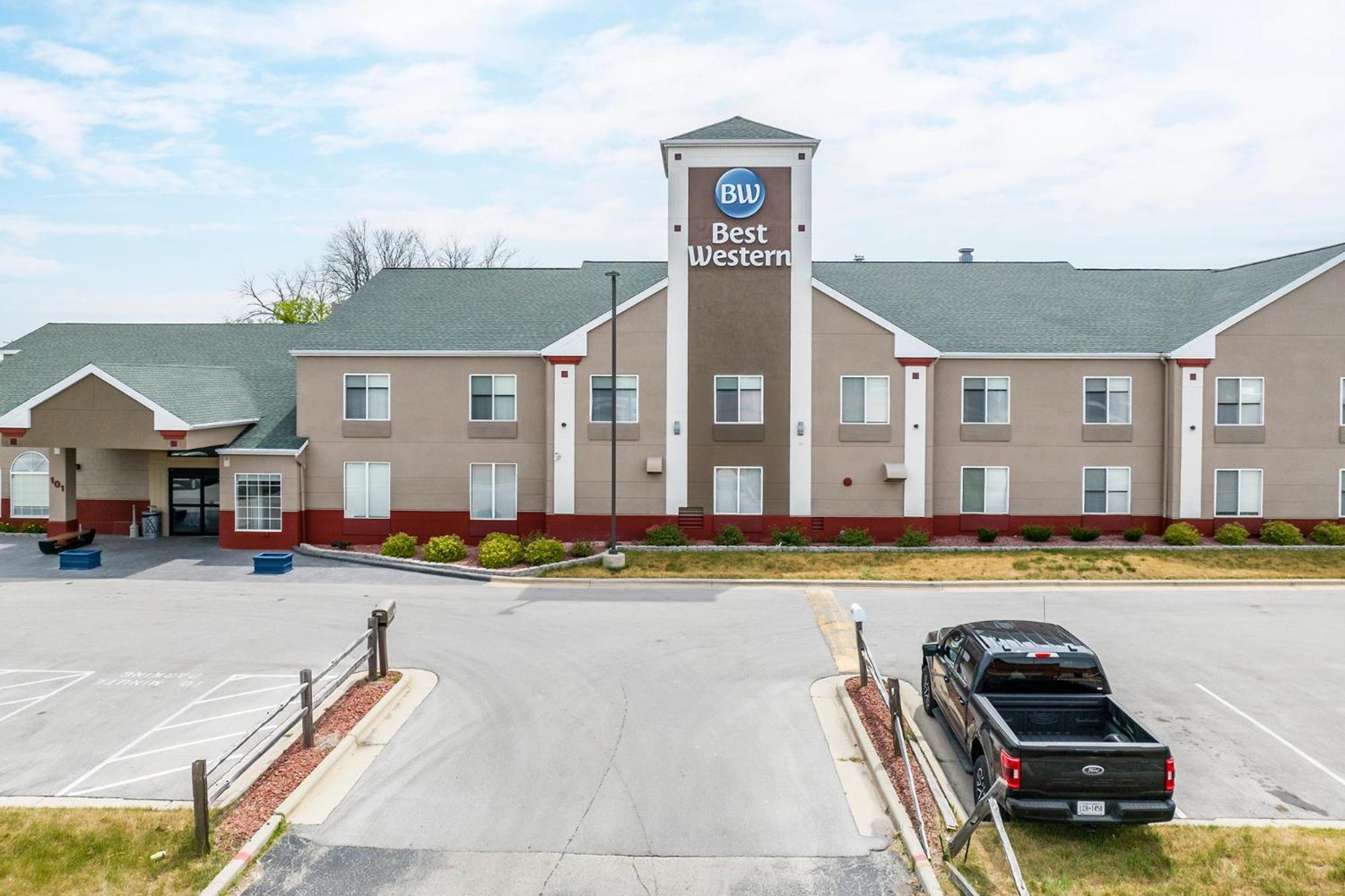 Best Western Watertown Exterior photo
